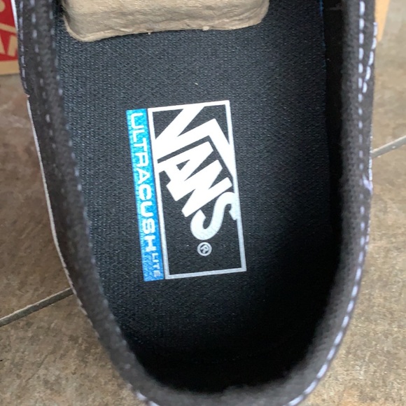 VANS EVADER STAPLE BLACK/TRUE WHITE WMNS - Picture 8 of 16